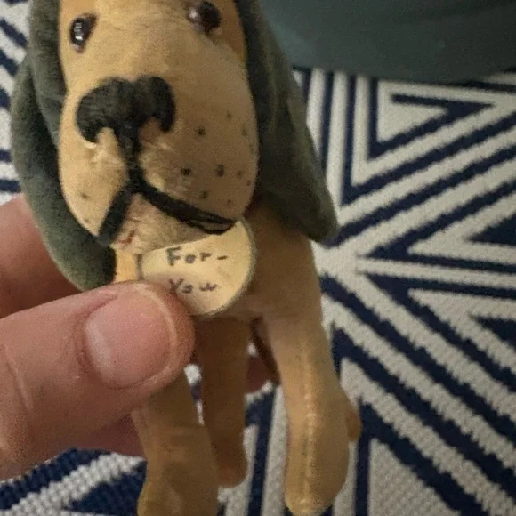 Vintage Modern Toy Plush Tan Dog Toy complete with collar, bell and fob label - Picture 3 of 8